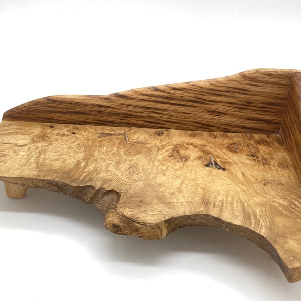 Mini oak burl alter with candle holder, incense holder, bowl and candles