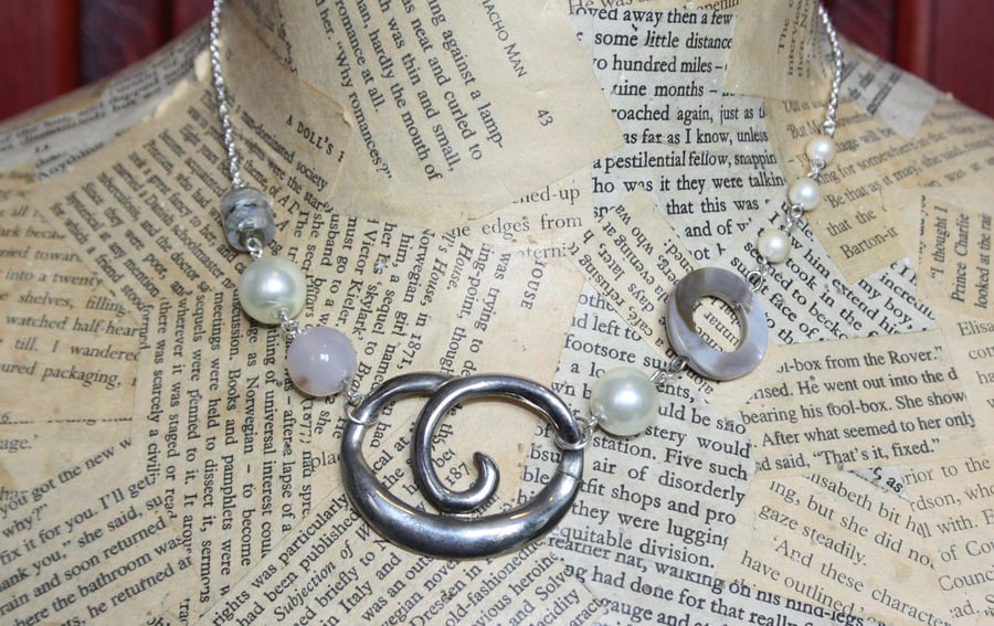 Silver Tone Swirl Pearl Bead Assemblage Necklace