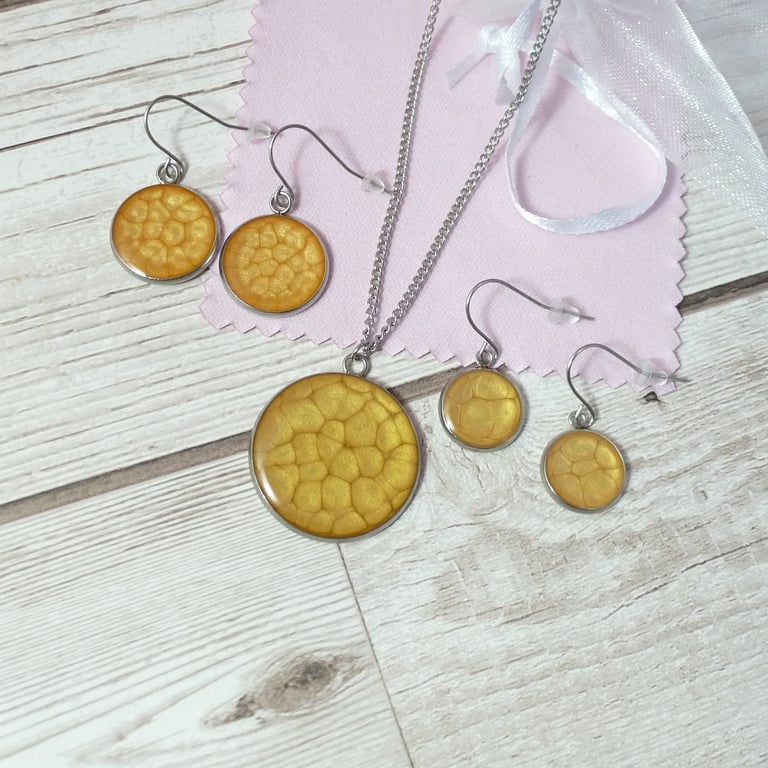 Golden Yellow enamel and resin pendant and dangle earring set