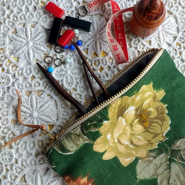 Little notions pouch