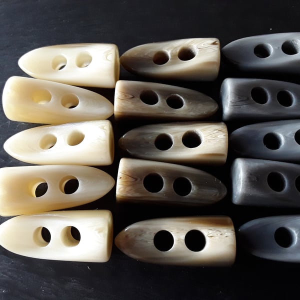 35mm (1&1 4" just over) Polyester Horn Toggle Button