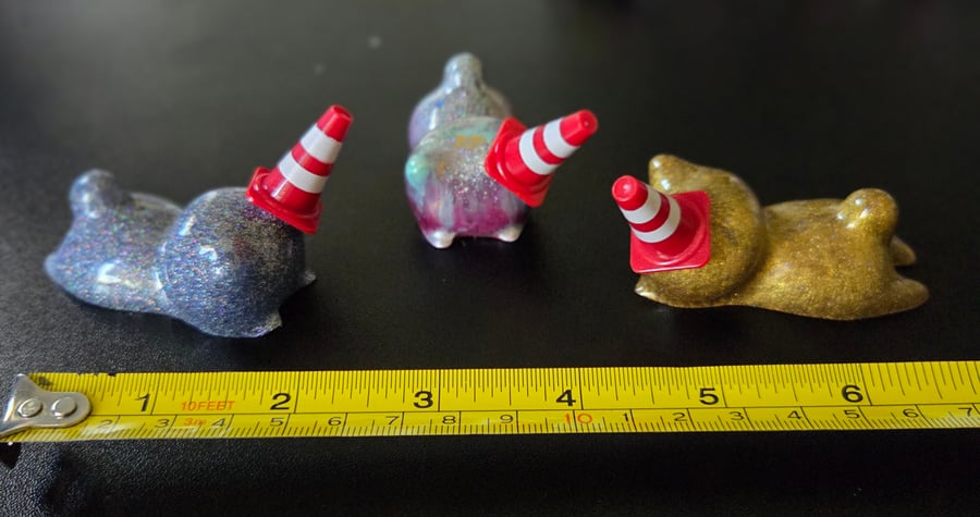 Nipfest perfectly imperfect stump tail Glitter Cats