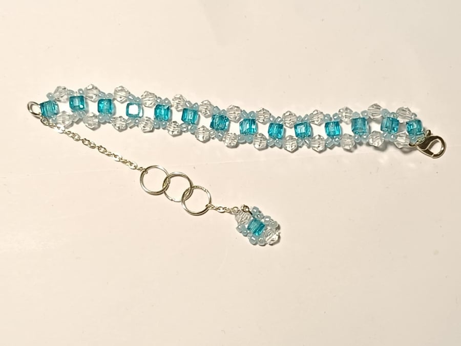 Icy bracelet 