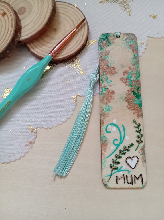 Wooden mum bookmark