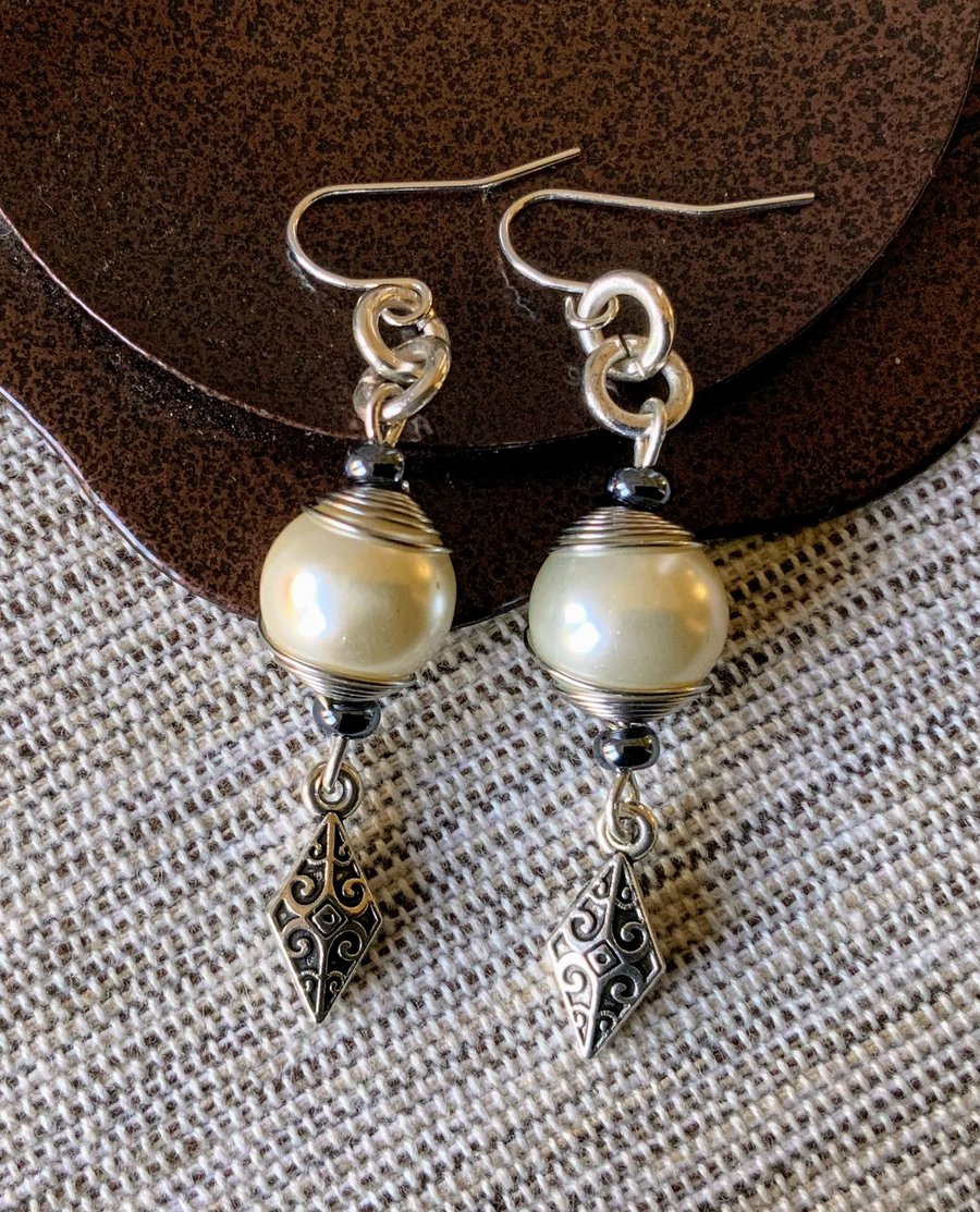     Perfectly Imperfect Wedding Style Earrings