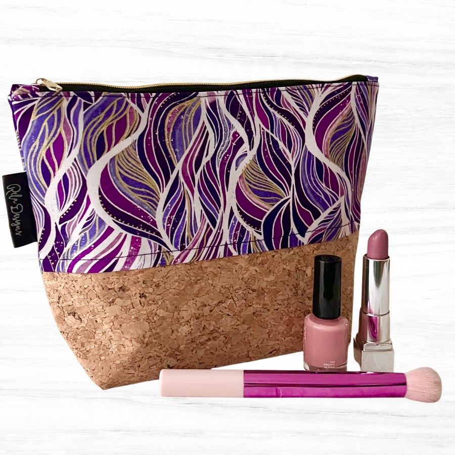 Makeup bag cork based with purple waves