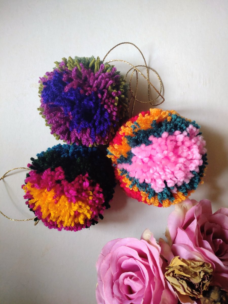 Pompom Baubles, Eclectic Bohemian Interiors, Maximalism Christmas