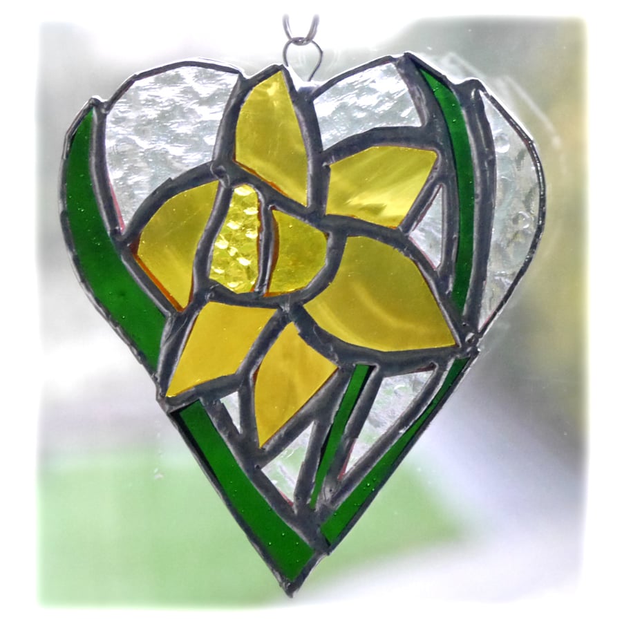 Daffodil Heart Suncatcher Stained Glass 005