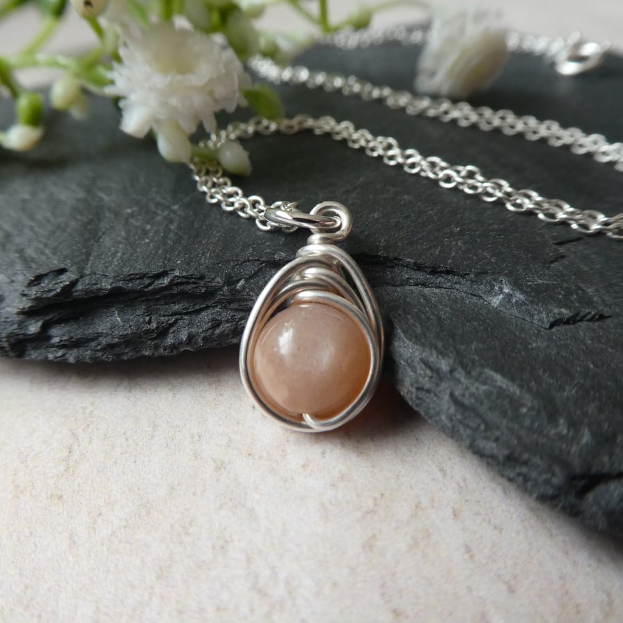Sterling silver sunstone pendant, sunstone in silver necklace
