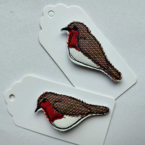 Embroidered Robin Bird Brooch