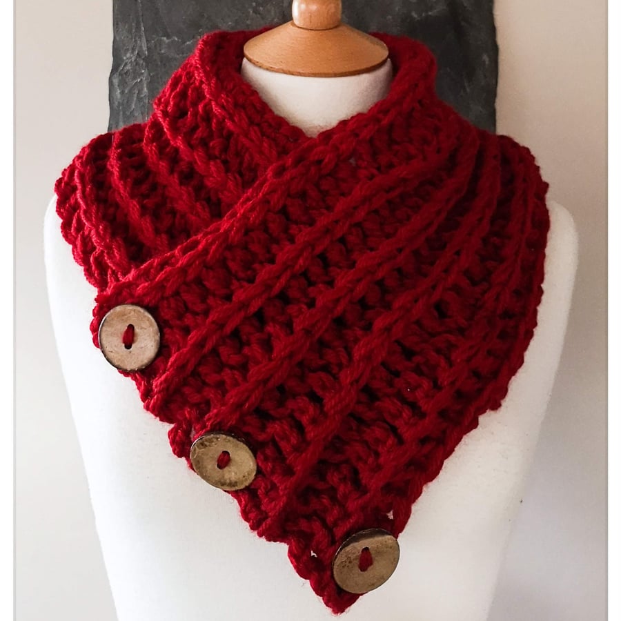 Borth Button Cowl - Berry
