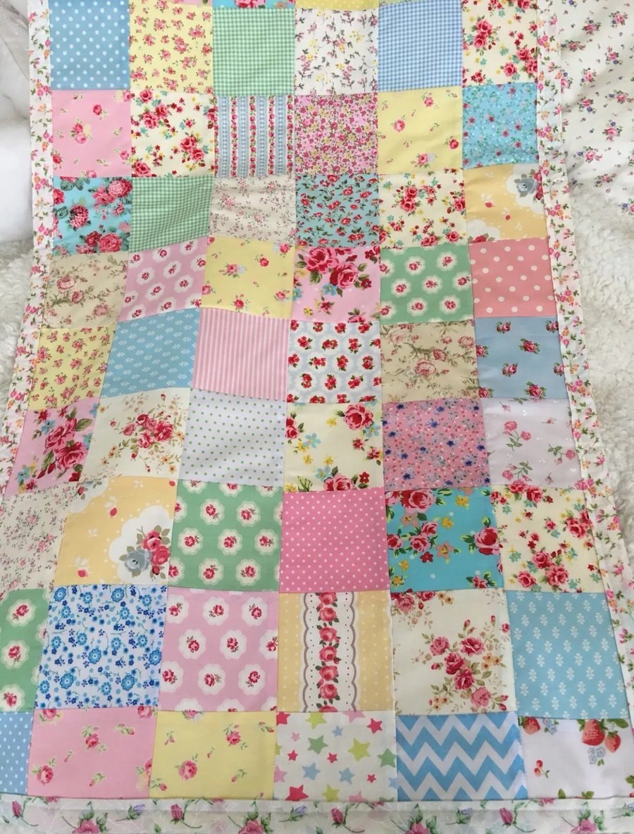  Patchwork  baby quilt , bedding,blanket  with white  fleece 