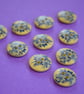 15mm Wooden Blue Floral Buttons Natural Wood 10pk Flowers (SNF3) - Image 1
