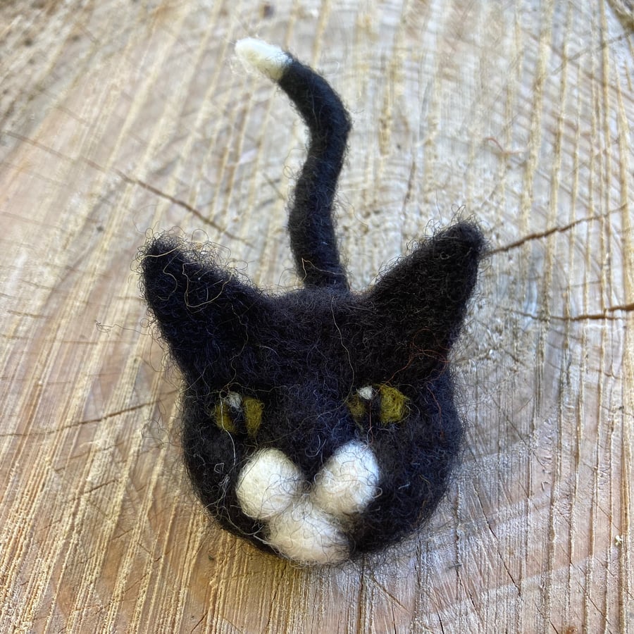 Brooch, badge, lapel pin, needle felted black cat