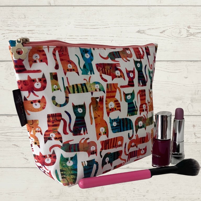 Makeup bags colourful cats