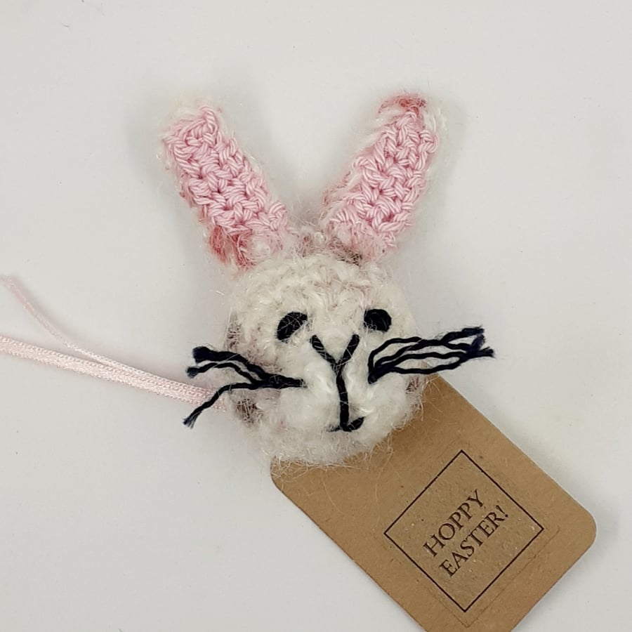 Reserved for Cristina Crochet 'Hoppy Easter' Brooch - Alternative to a Card