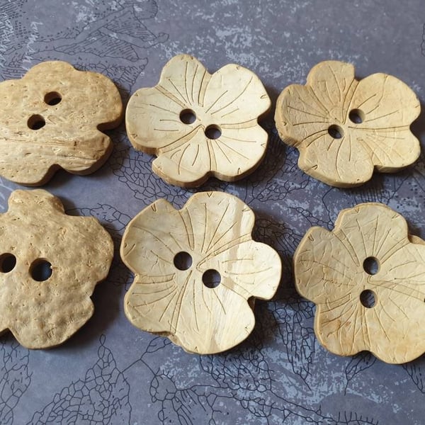 2" 50mm 80L Rare WHITE COCONUT FLOWER Buttons