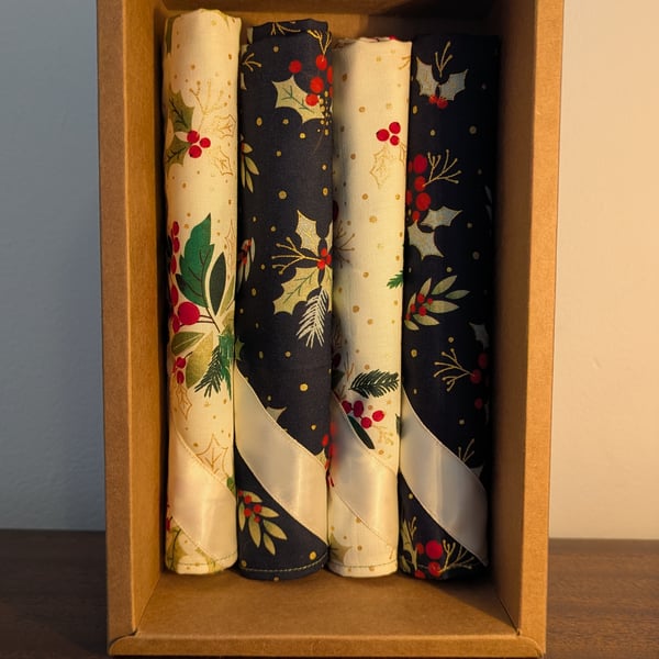 Two Tone Winter Berries Christmas Napkin Four Piece Set