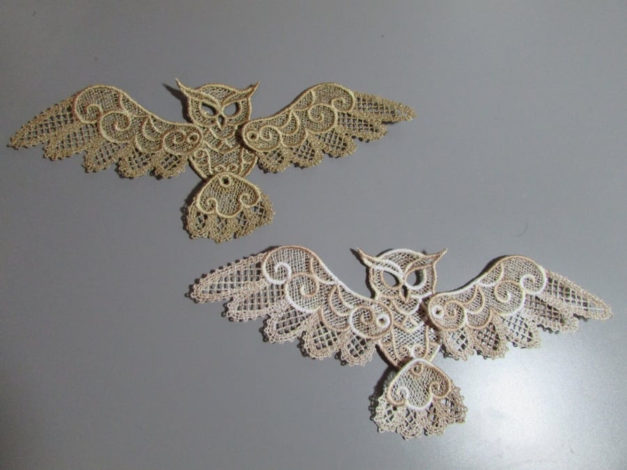 Embroidered Owl Lace Applique with moving parts