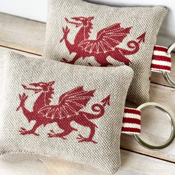 SALE - WELSH DRAGON KEY RING - polka dots