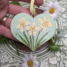 Daffodil mini wooden heart decoration 