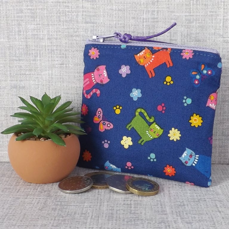 Coin purse, small purse, cats.