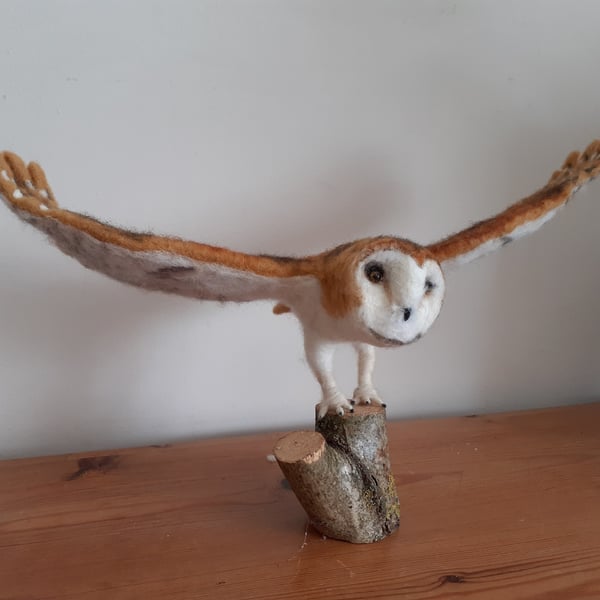 Needle felted wool sculpture Barn Owl ooak,collectable 