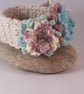 Crochet cuff with three flower blooms - Image 3