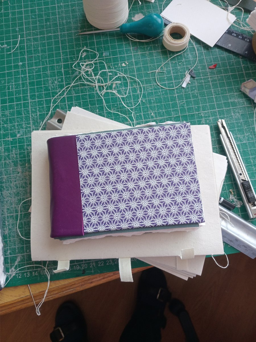 Sketchbook cotton rag  paper a6 hardcover pamphlet stitched purple 