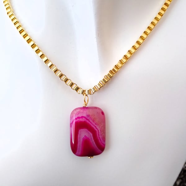 Fuchsia Stripe Agate Rectangle Pendant On Chunky Gold Plate 3mm Box Chain 17inch