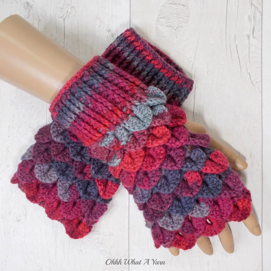 Red and grey dragon scale gloves. Fingerless gloves. Crocodile stitch. 