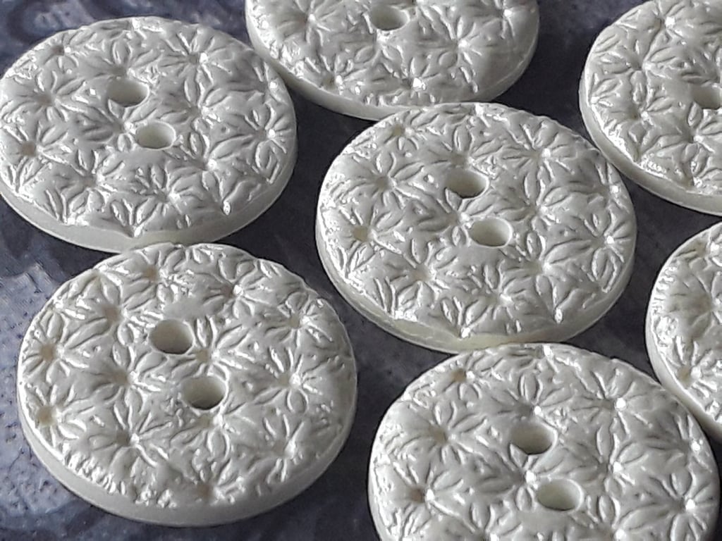 12.5mm  Pearl Effect Flower DAISY Buttons