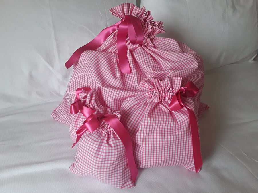 Fabric gift bag with ribbon
