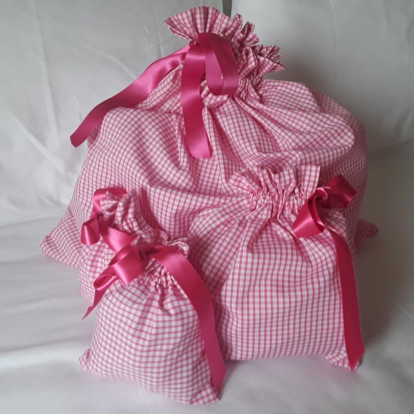 Fabric gift bag with ribbon