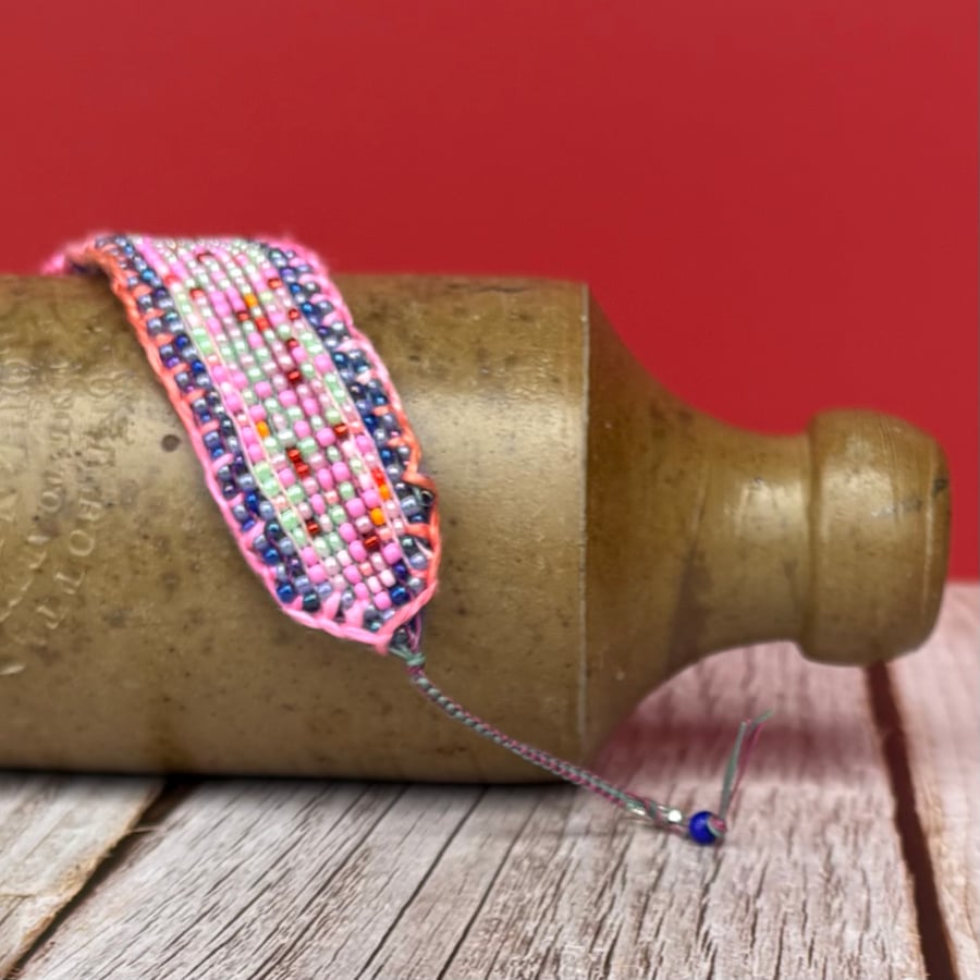 Glass Seed Bead Bracelet - Green Hearts