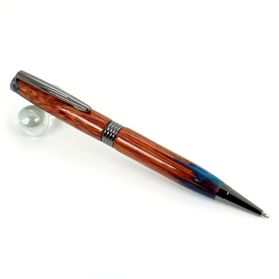 Streamline Pen dressed in Paduak & resin