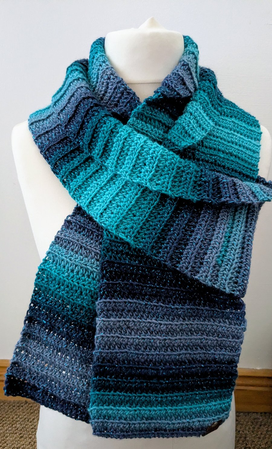 Crochet scarf