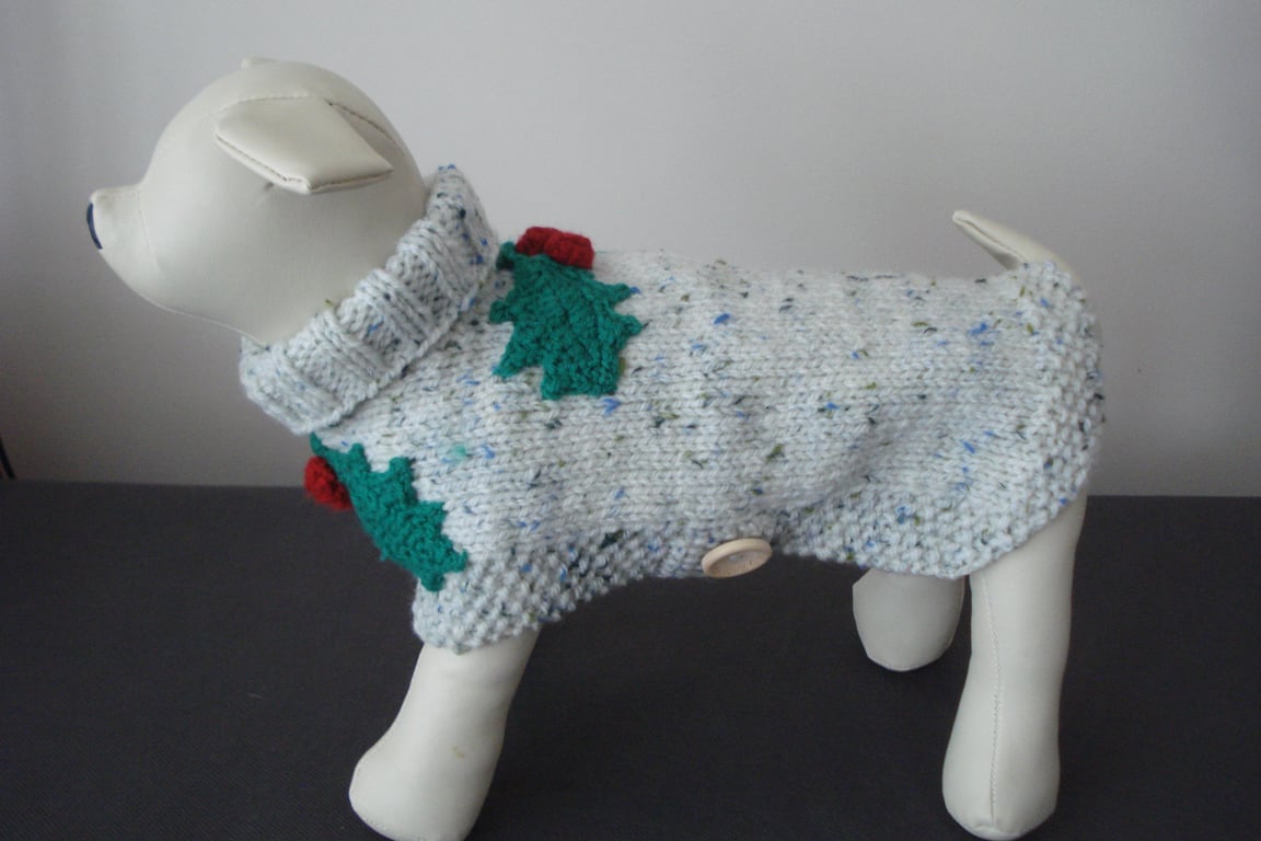 Small Dog Coat In Island Grey Cream Aran Tweed And Holly Leaves (J8)