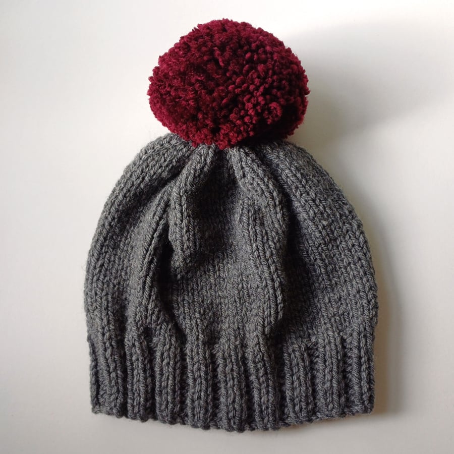 Bobble Hat in Grey Chunky Yarn with Burgandy Pom Pom