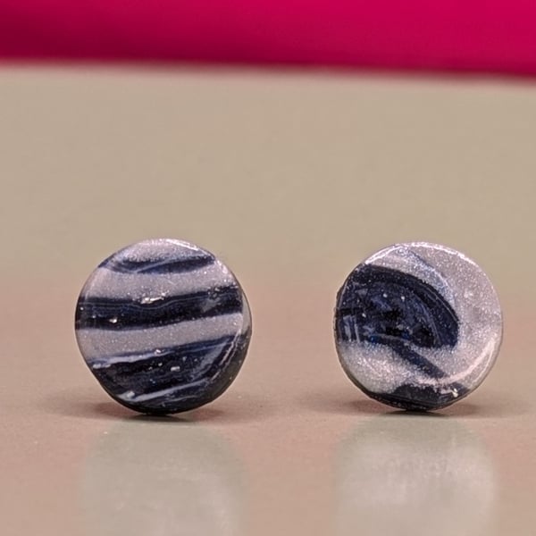 Blue and white stud earrings with shimmer- midnight sky.