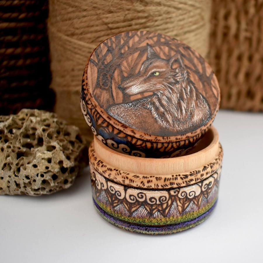 Wooden pyrography Wolf in the mountains trinket pot with place on lid