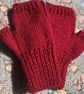 Soft pretty.  mittens with a fluffy white cat  on - Image 3