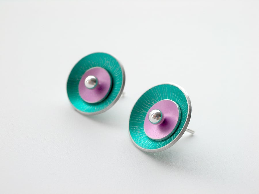 Green and pink circle studs earrings