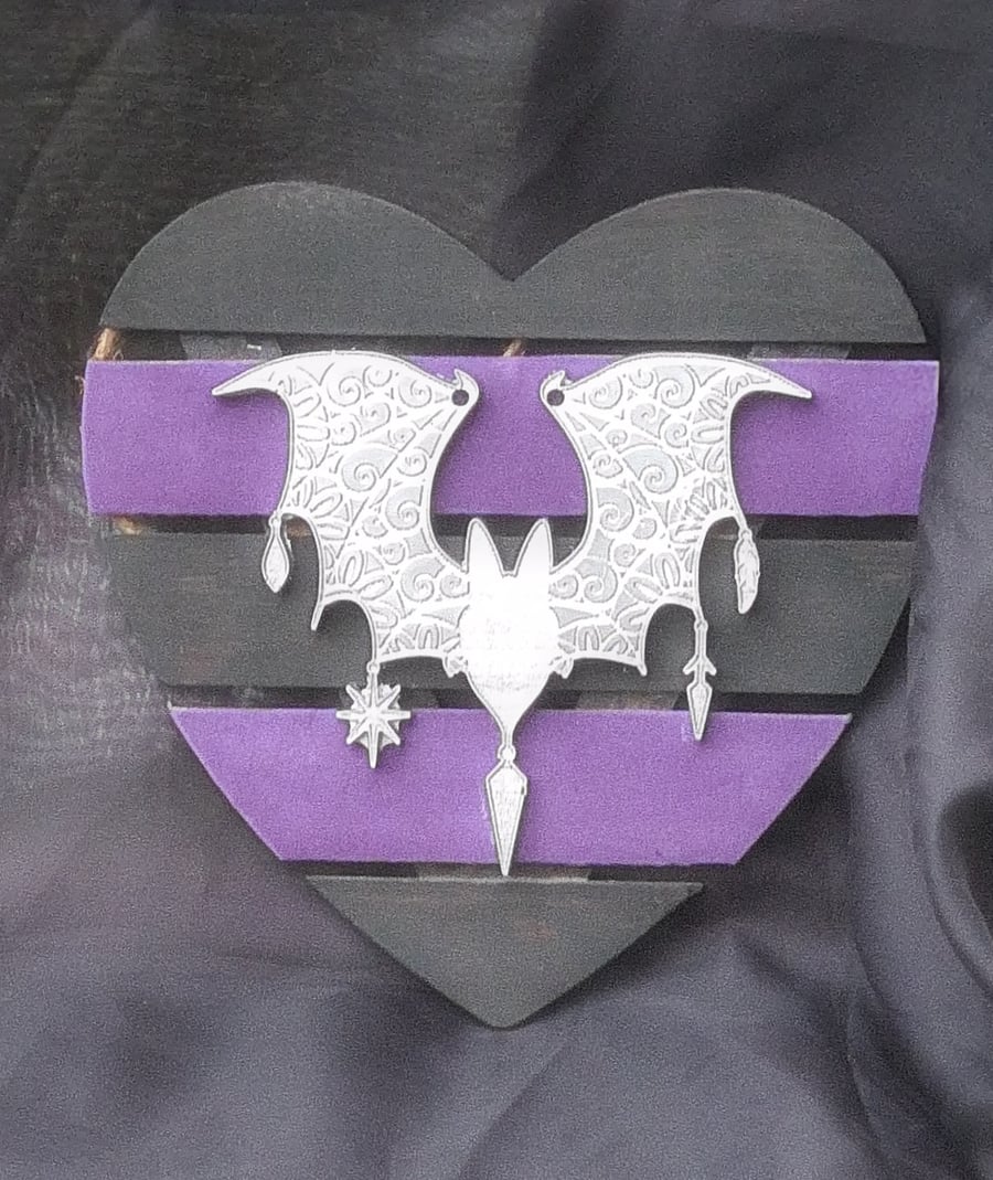Spooky Black and Purple Heart Shaped Bat plaque 