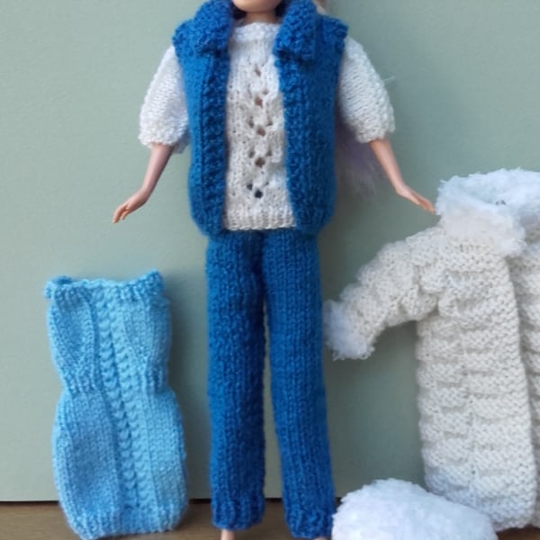 Set of Clothes for Barbie style doll