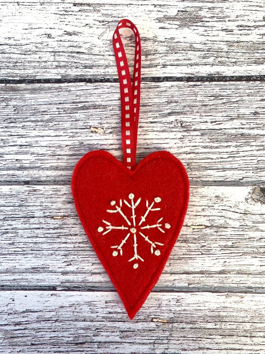 Heart & snowflake decoration