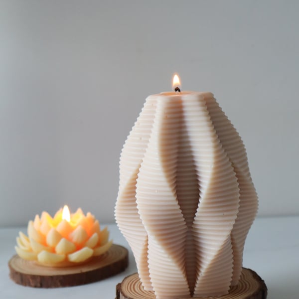 Ribbed Spiral Candle