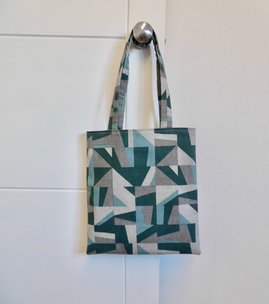 Tote bag in geometric print grey and green with long handles
