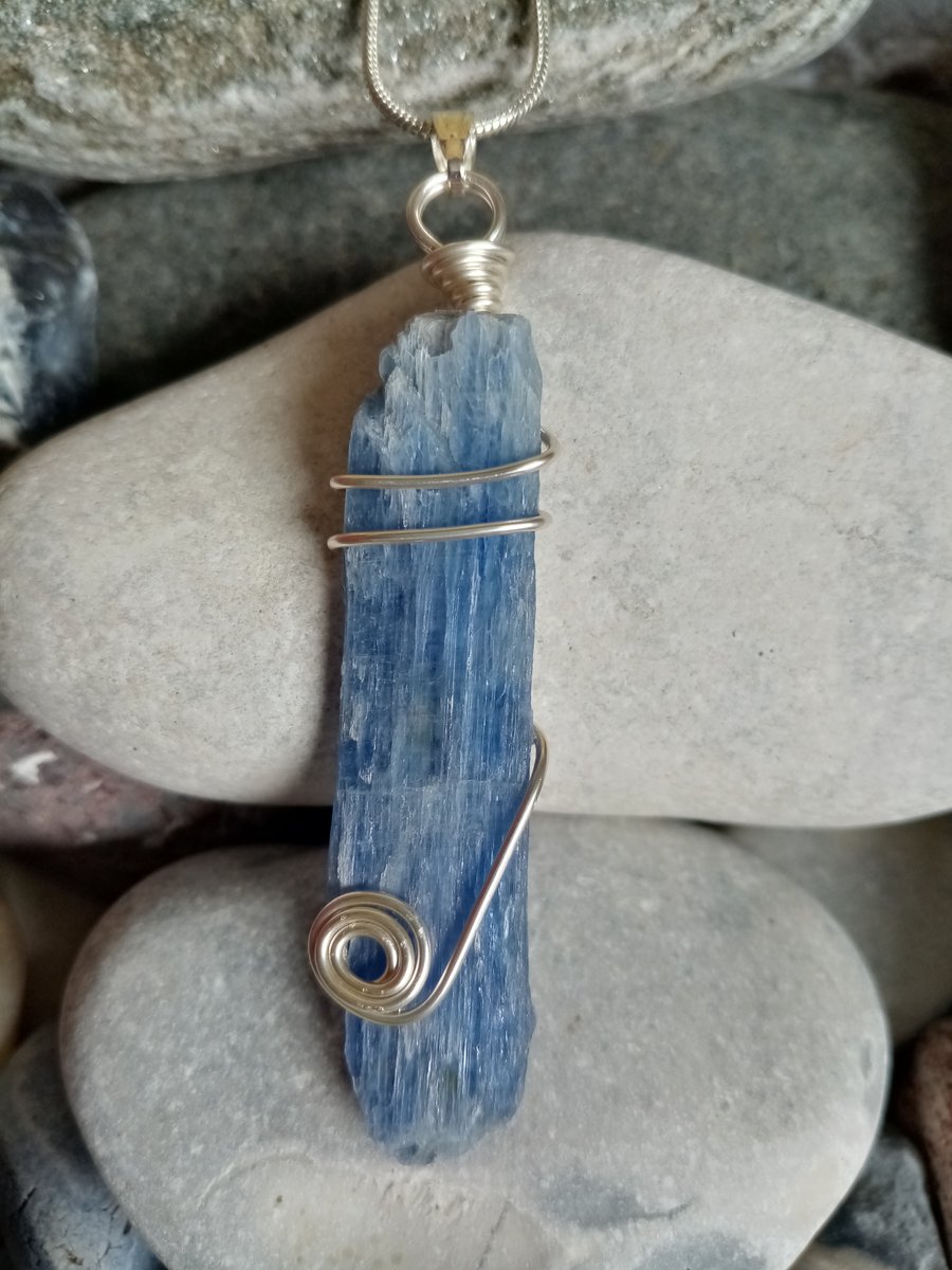 Wire-wrapped natural Kyanite necklace 