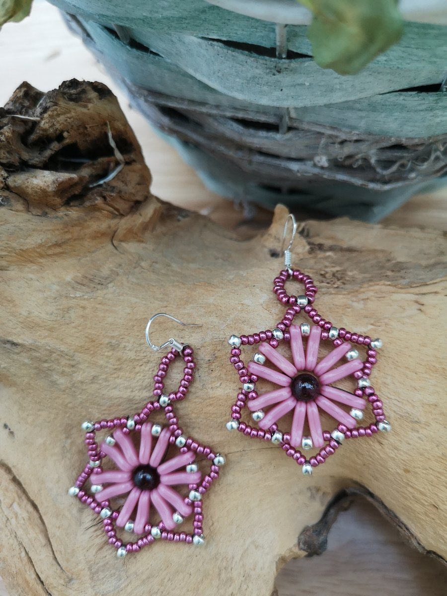 Sterling silver star shaped pink seed beaded earrings with garnet 